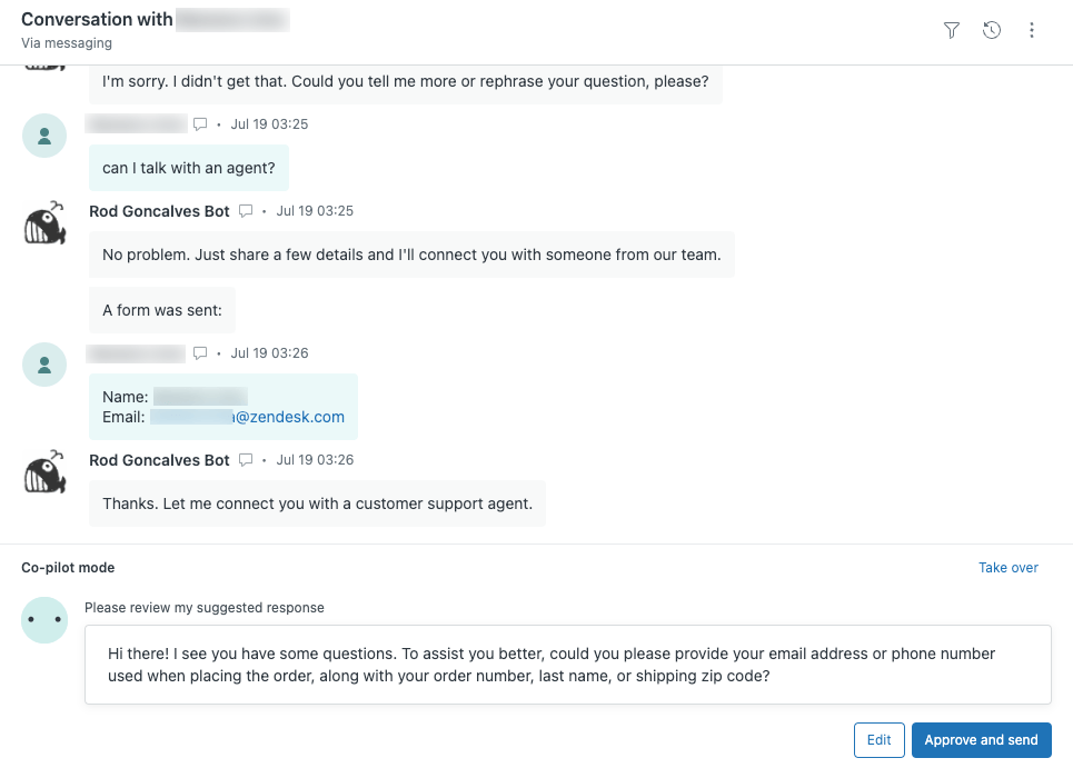 Eine Agentenansicht einer Chat-Konversation mit einem Copilot-Modus, der eine KI-gestützte Antwort basierend auf dem Ticketkontext vorschlägt.