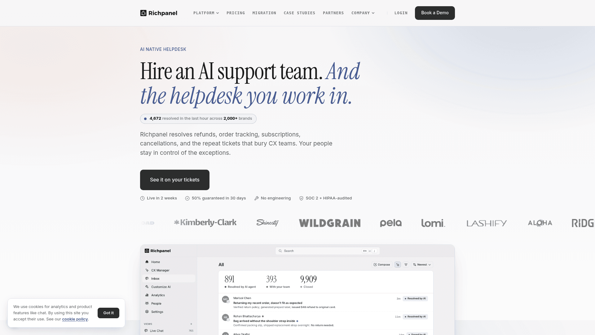 Richpanel KI-nativer Helpdesk mit einem geteilten Posteingang, in dem 891 Tickets vom KI-Agenten ueber mehr als 2.000 Marken hinweg geloest wurden, Screenshot via Richpanel