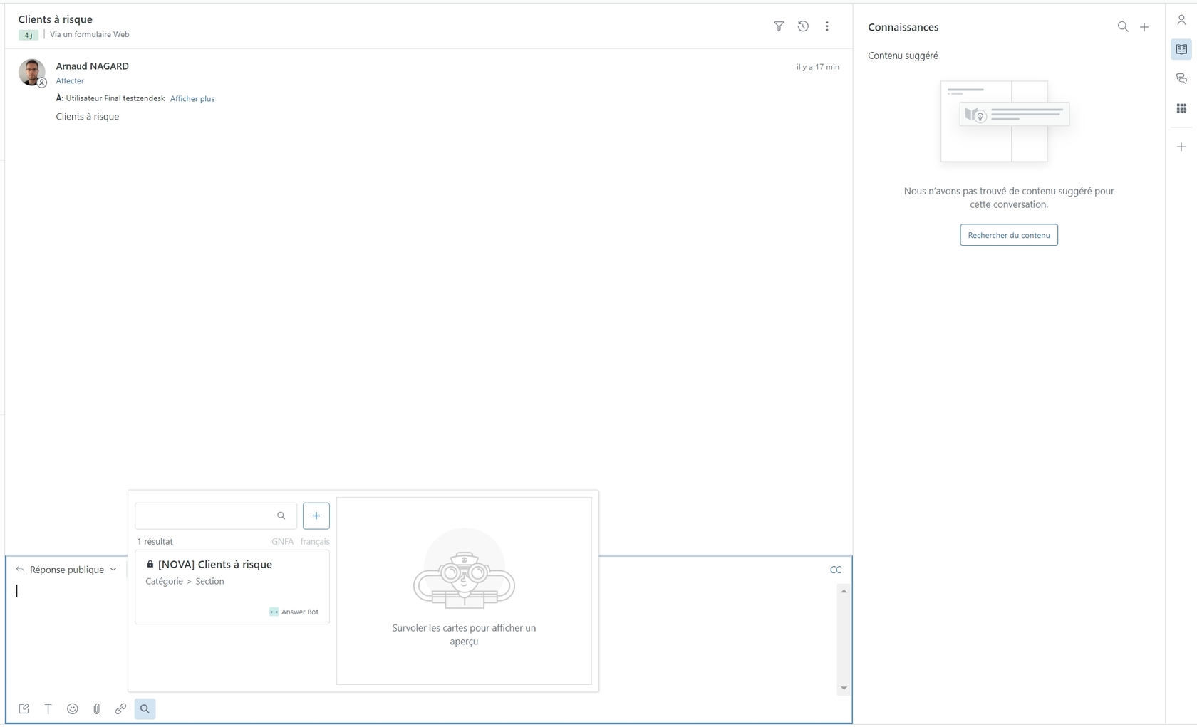 顧客の会話の詳細、ナレッジベースの統合、および推奨コンテンツのコンテキストパネルを表示するZendeskのサポートインターフェース。