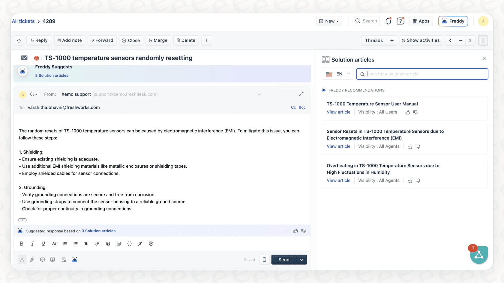 Eine Ansicht von Freddy AI, die einen Agenten unterstützt – ein Hauptmerkmal der führenden KI-Plattformen für den Kundenservice von Freshdesk.