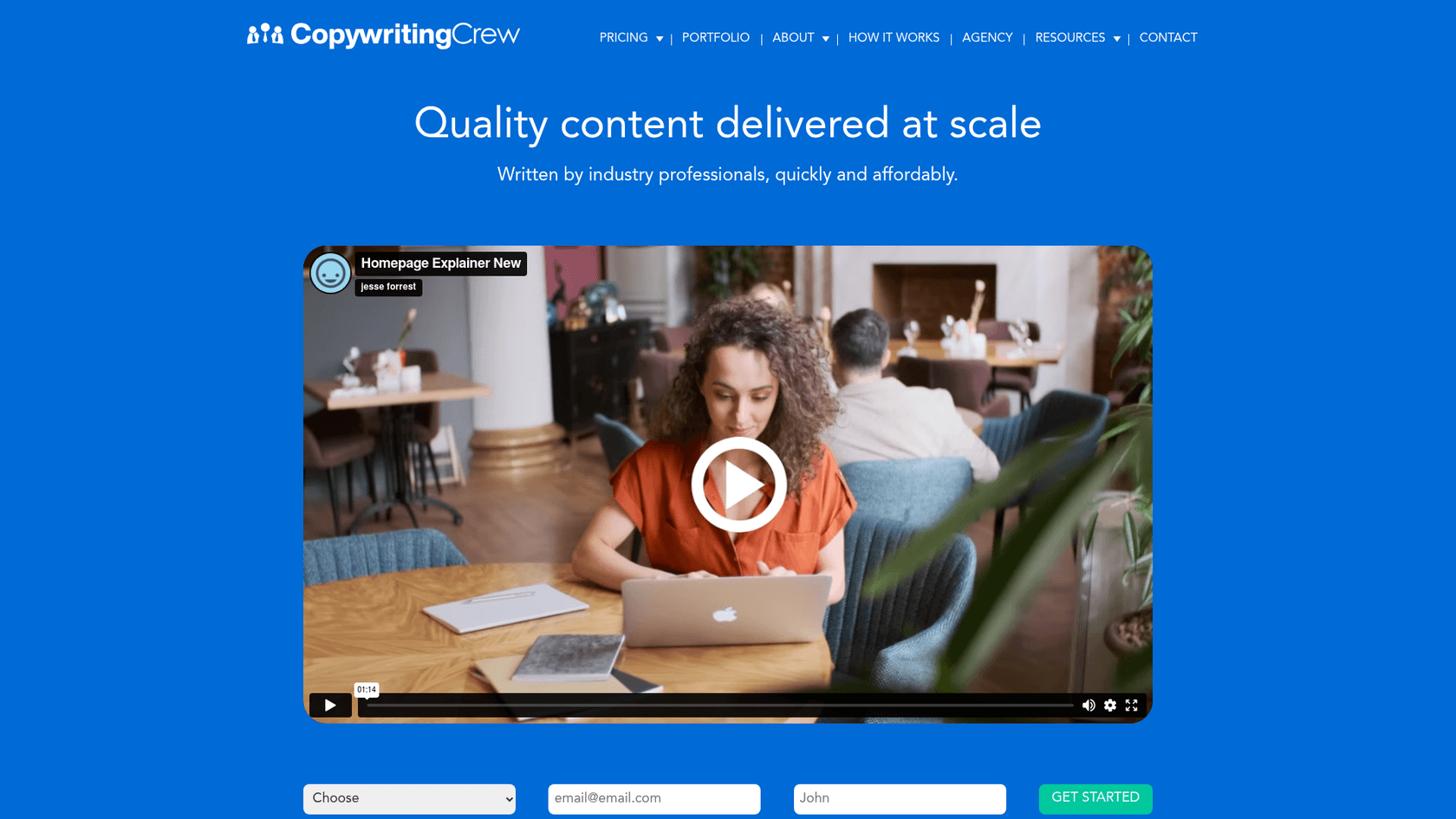 Ein Screenshot der Copywriting Crew-Homepage, eines White-Label-Blog-Autor-Dienstes mit einem traditionellen Agenturmodell.