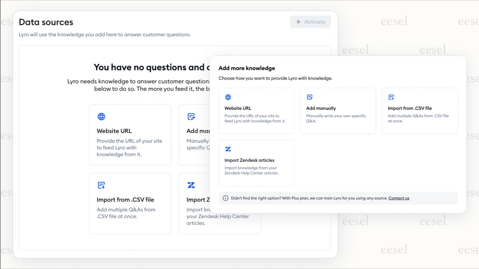 Entrenando Tidio AI con fuentes de conocimiento del sitio web y preguntas frecuentes.