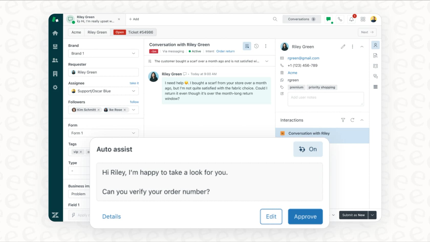 L'IA native de Zendesk proposant une réponse préenregistrée comme suggestion de réponse.