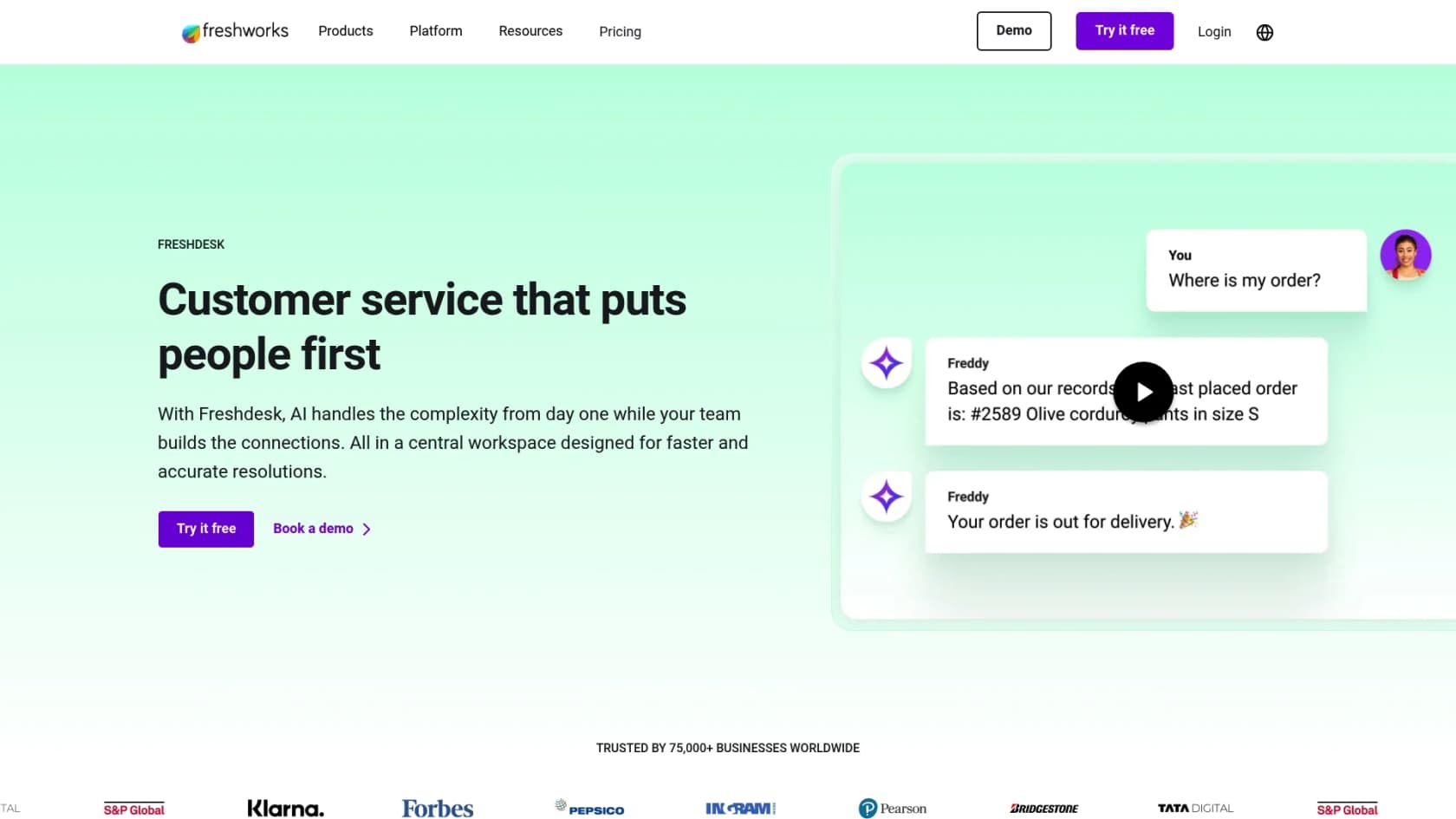 Ein Screenshot der Freshdesk Landingpage, der zeigt, warum es als eines der besten KI-Helpdesk-Tools gilt.
