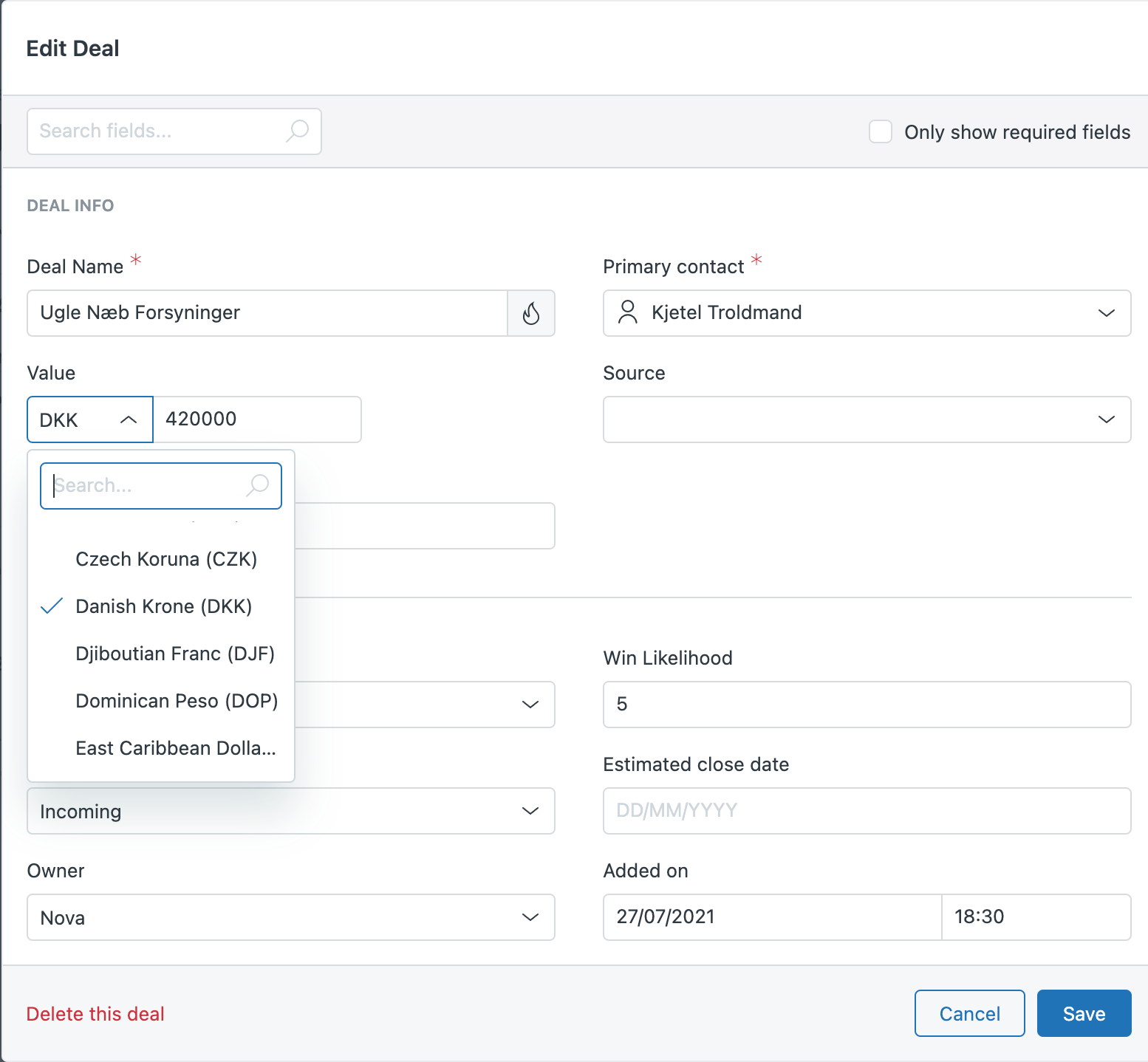 Zendesk Sell Deal-Bearbeitungsoberfläche mit ausgewählter dänischer Krone